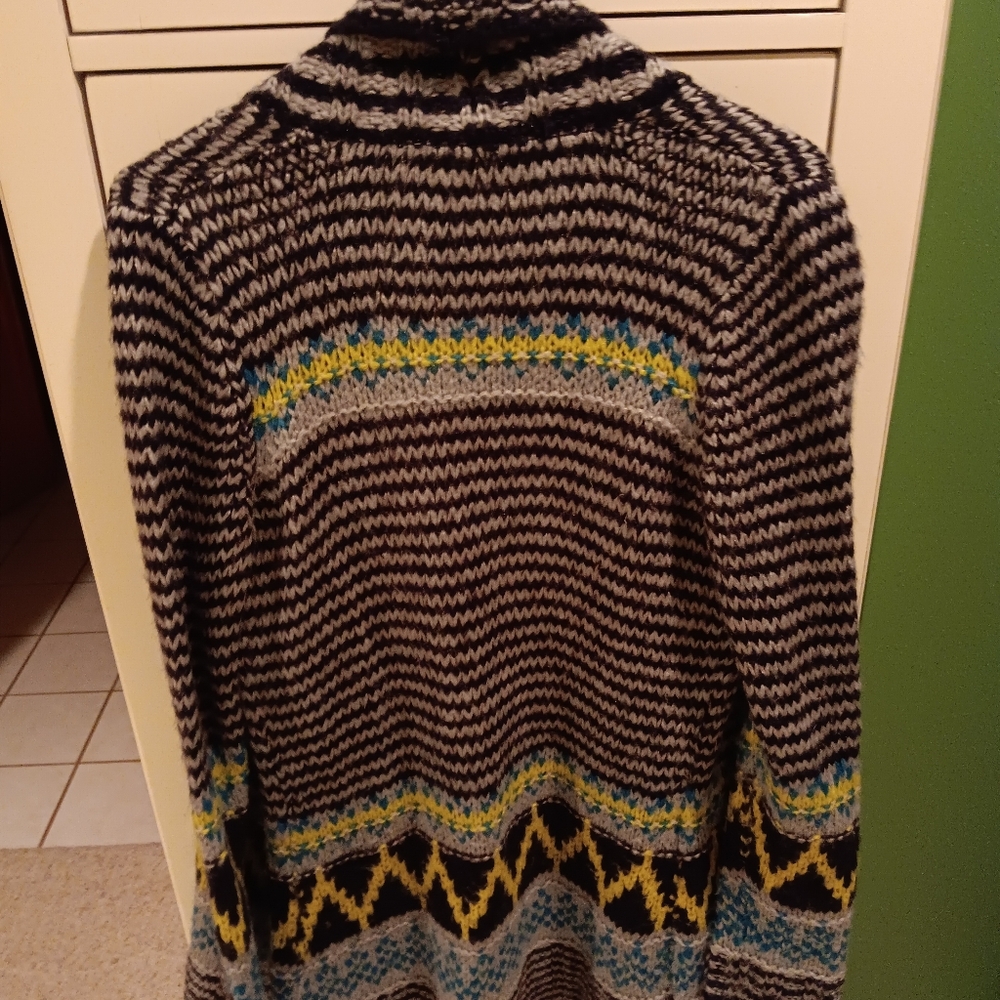 Sweater - Picture 2 of 3